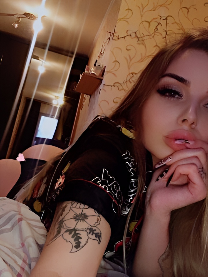 Юстина привлекальеная девушка из Гуся хрустального цена от 5000 руб