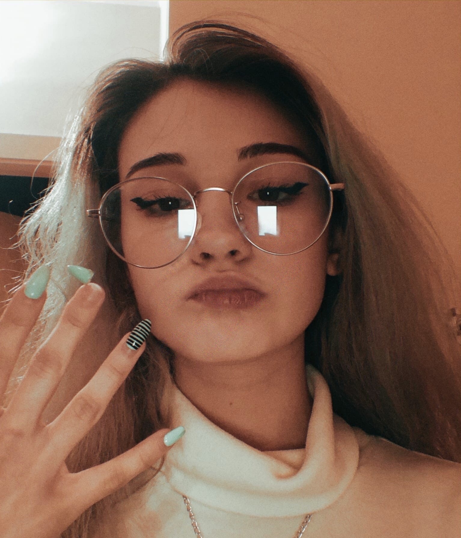 Лида привлекальеная девушка из Гуся хрустального цена от 3500 руб