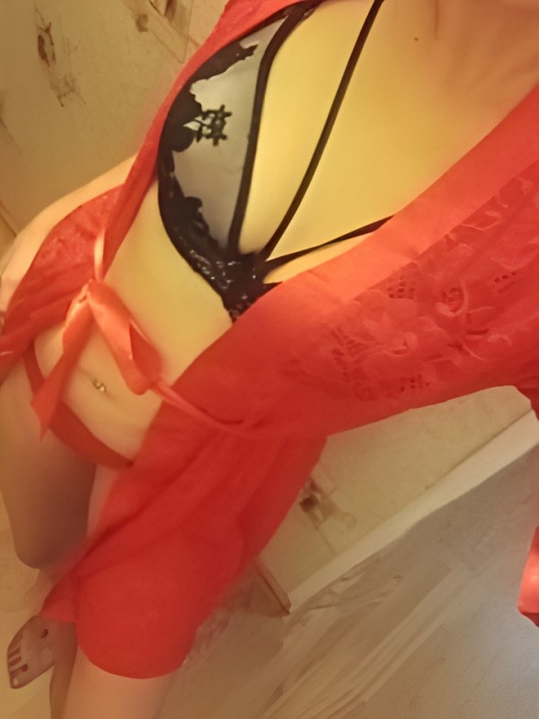 Кира привлекательная девушка из Гуся хрустального цена от 10000 руб