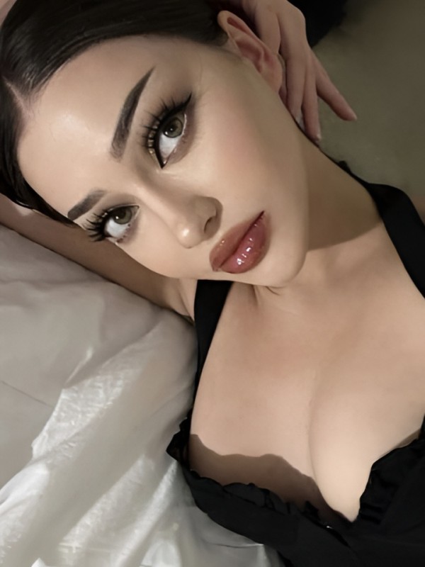 Виктория привлекательная девушка из Гуся хрустального цена от 2500 руб